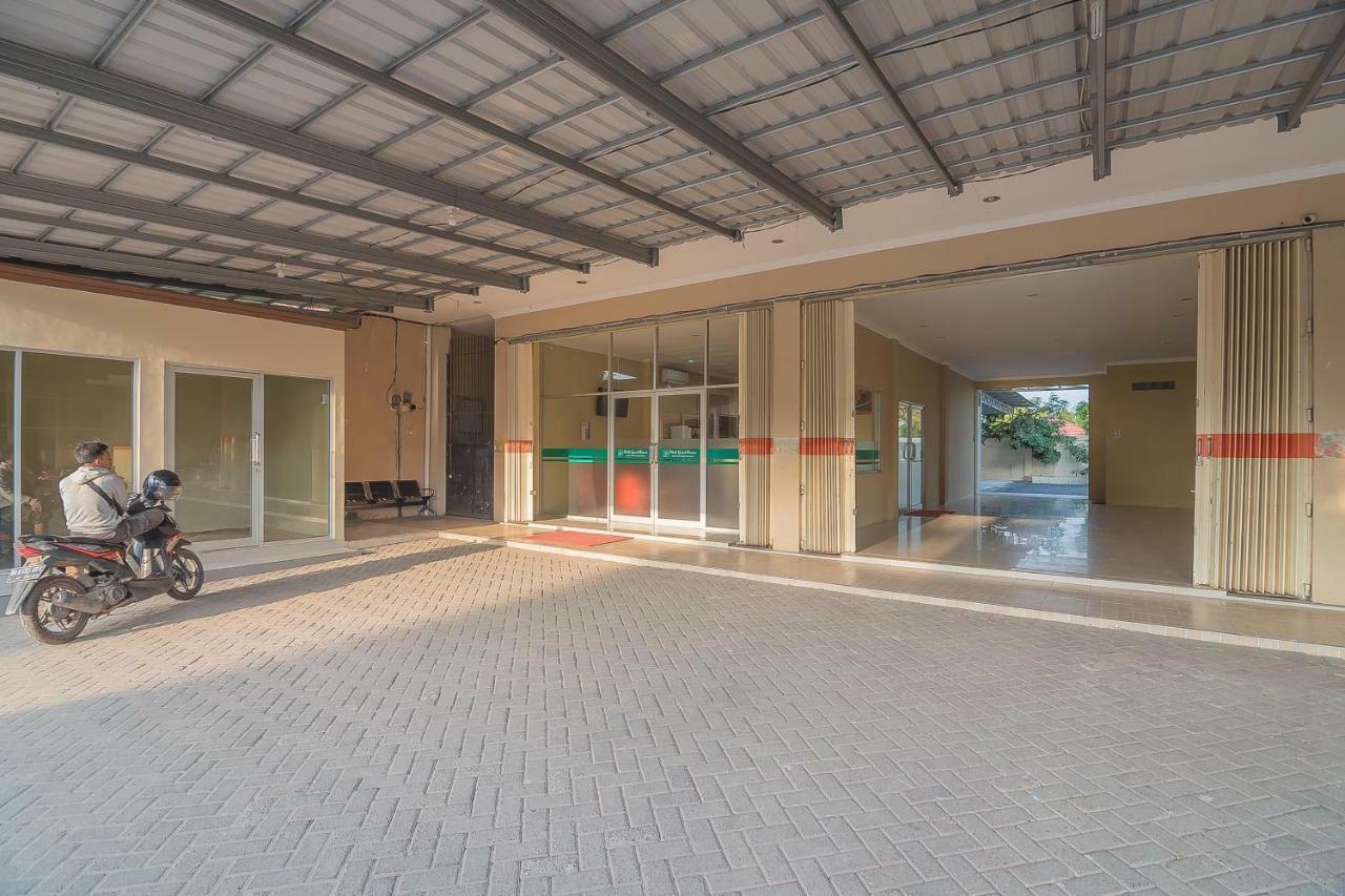 Reddoorz Plus Near Syamsudin Noor Airport 3 Banjarbaru Экстерьер фото
