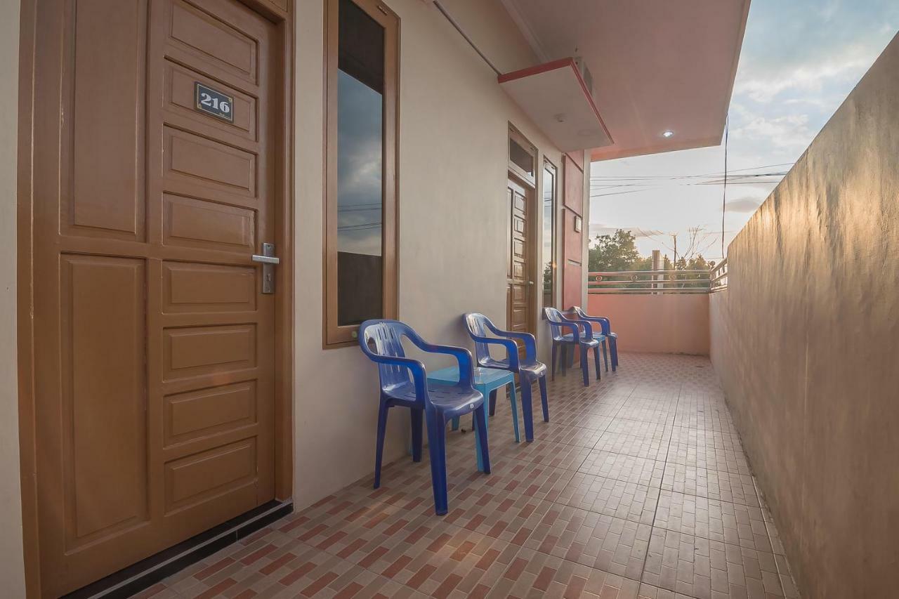 Reddoorz Plus Near Syamsudin Noor Airport 3 Banjarbaru Экстерьер фото